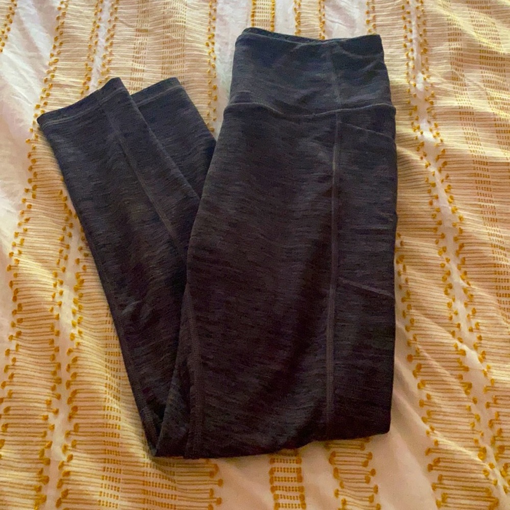 EUC perfect leggings